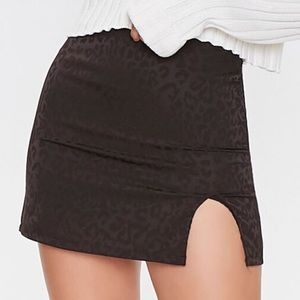 Satin leopard mini skirt
